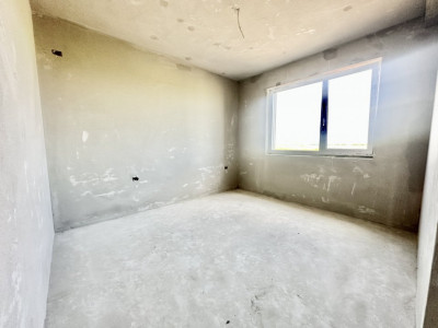 Duplex cu 5 camere si 380 mp teren cu panouri fotovoltaice - Mosnita Noua imagine mica 8, foxfort.ro