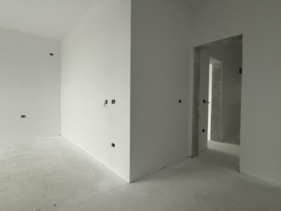 Duplex cu 5 camere si 380 mp teren cu panouri fotovoltaice - Mosnita Noua imagine mica 17, foxfort.ro