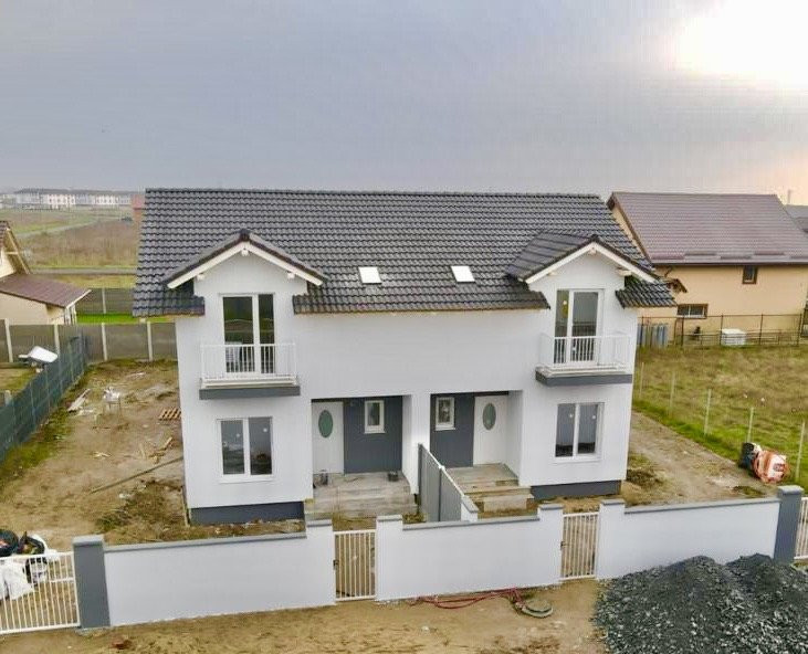 Duplex Mosnita, 4 camere, 2 bai - Toate utilitatile 1, foxfort.ro