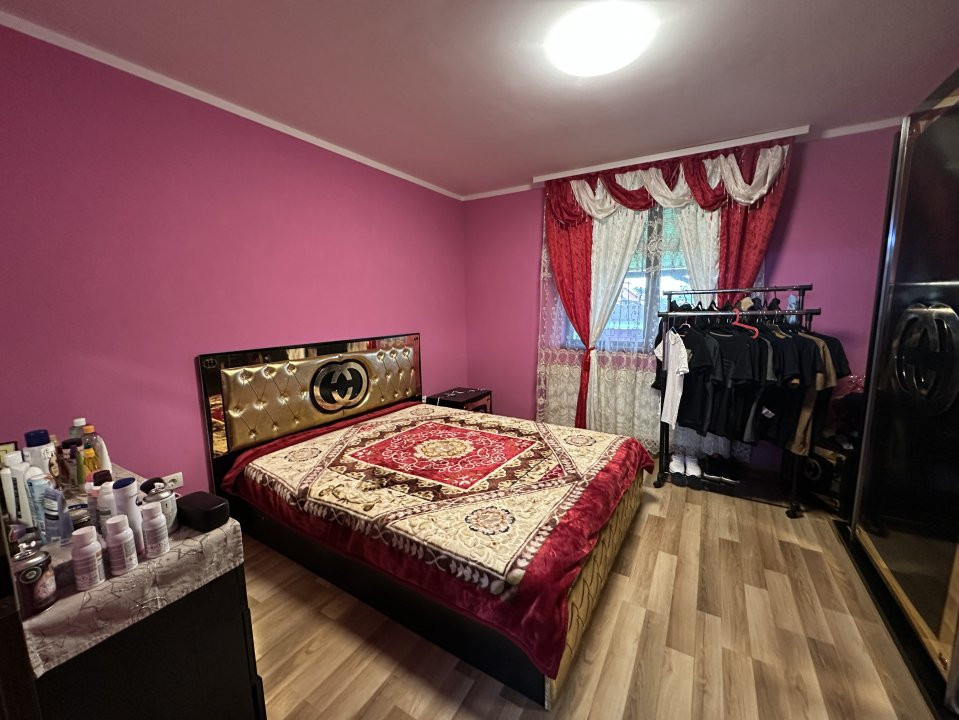 Casa individuala cu 12 camere, 400 mp utili - Bucovat 7, foxfort.ro