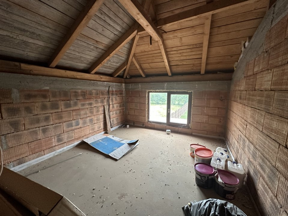 Casa individuala cu 12 camere, 400 mp utili - Bucovat 25, foxfort.ro