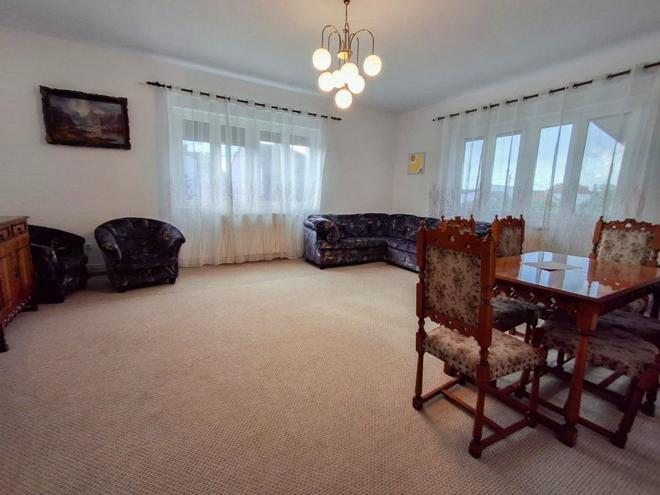 Apartament 3 camere decomandat de inchiriat la casa, zona Crisan 3, foxfort.ro