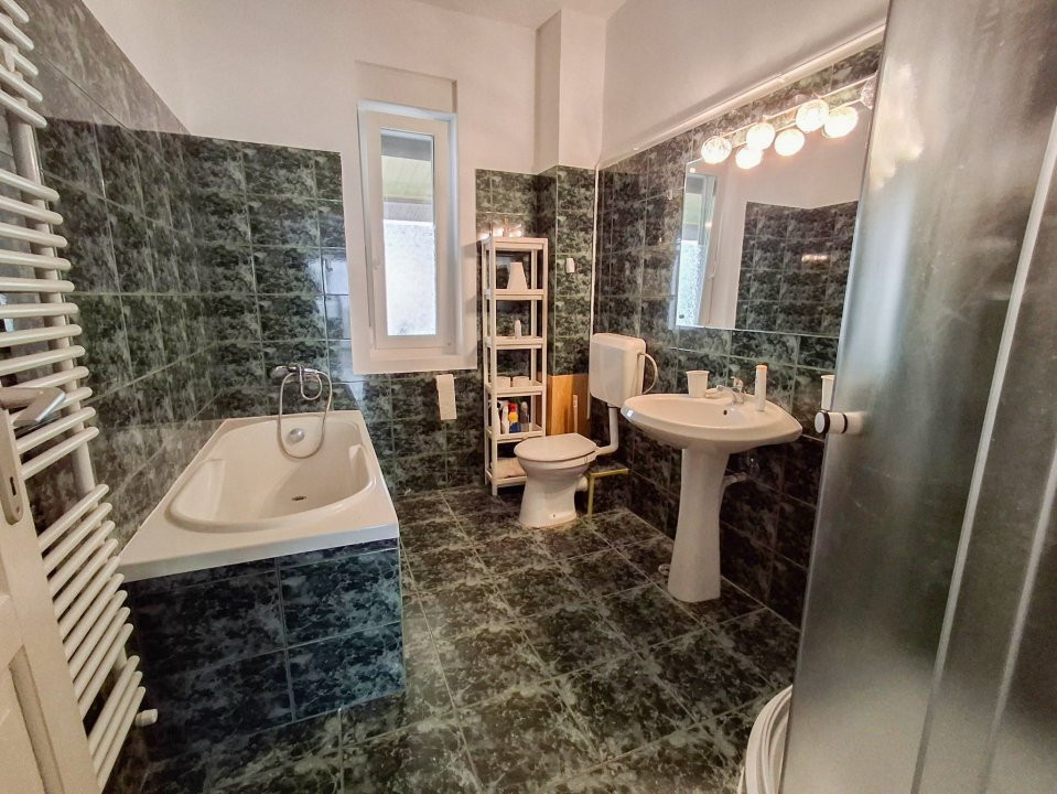 Apartament 3 camere decomandat de inchiriat la casa, zona Crisan 11, foxfort.ro