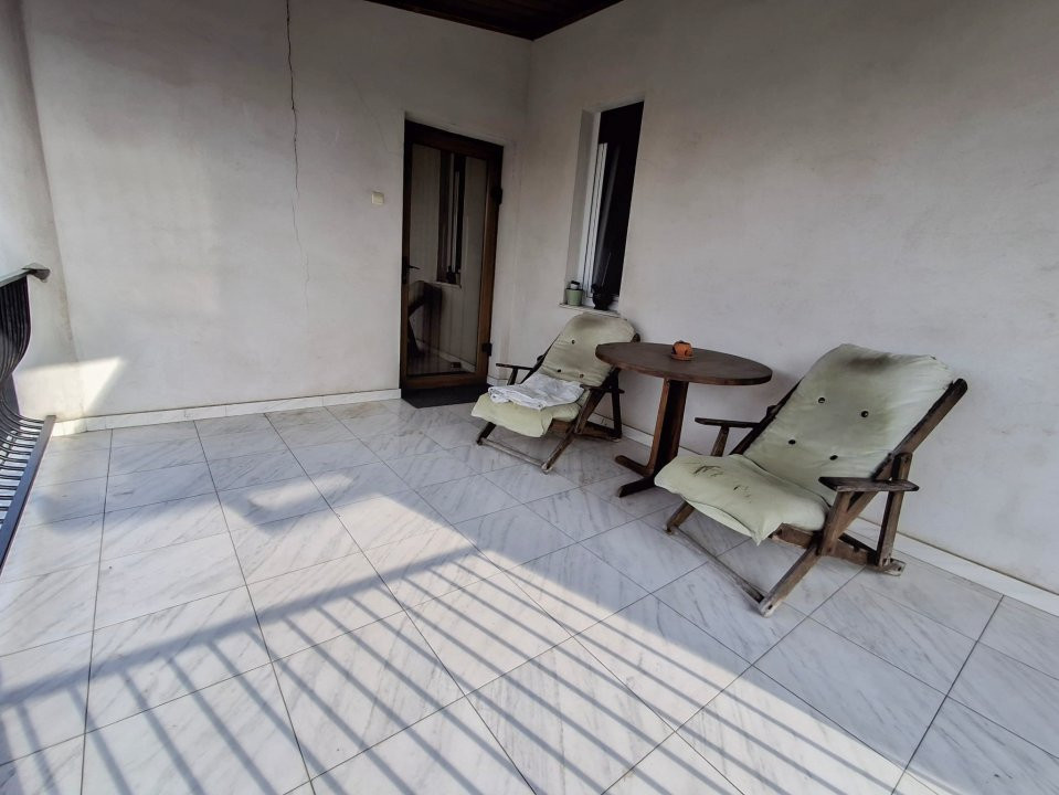 Apartament 3 camere decomandat de inchiriat la casa, zona Crisan 12, foxfort.ro