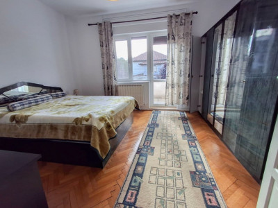 Apartament 3 camere decomandat de inchiriat la casa, zona Crisan imagine mica 4, foxfort.ro
