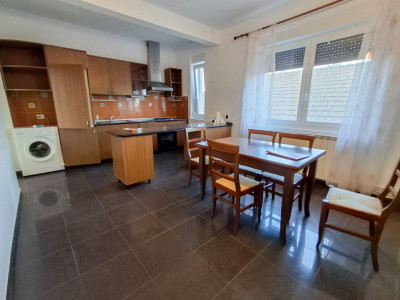 Apartament 3 camere decomandat de inchiriat la casa, zona Crisan imagine mica 8, foxfort.ro