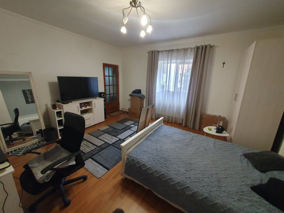 Apartament cu 2 camere decomandat, cladire istorica - Sinaia 3, foxfort.ro