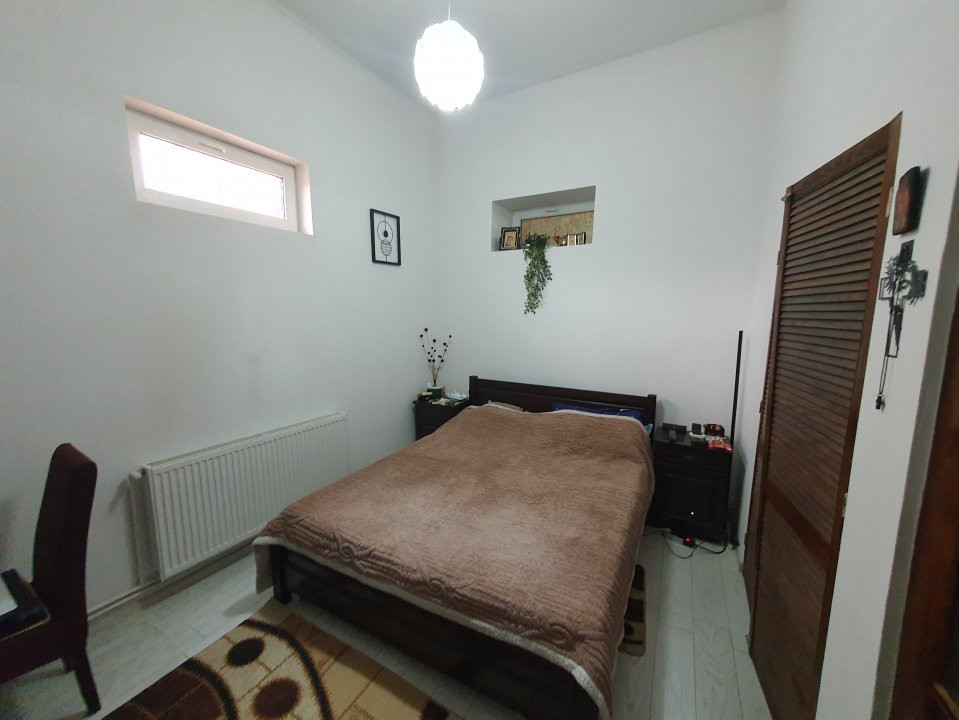 Apartament cu 2 camere decomandat, cladire istorica - Sinaia 6, foxfort.ro