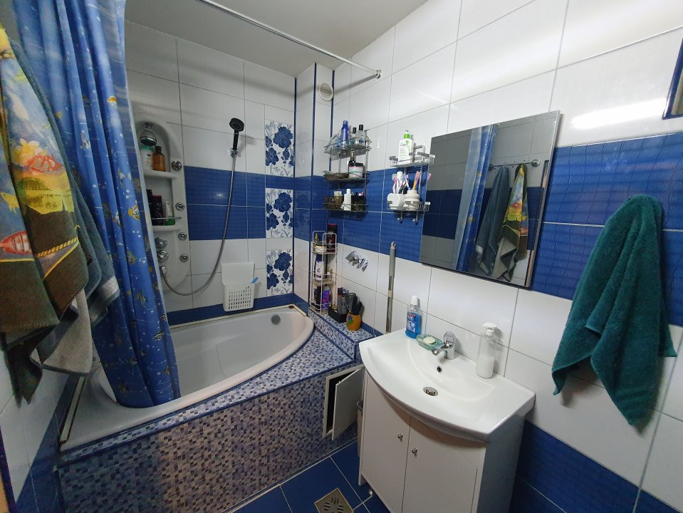 Apartament cu 2 camere decomandat, cladire istorica - Sinaia 19, foxfort.ro