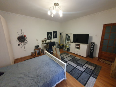 Apartament cu 2 camere decomandat, cladire istorica - Sinaia imagine mica 4, foxfort.ro