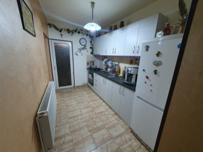 Apartament cu 2 camere decomandat, cladire istorica - Sinaia imagine mica 9, foxfort.ro