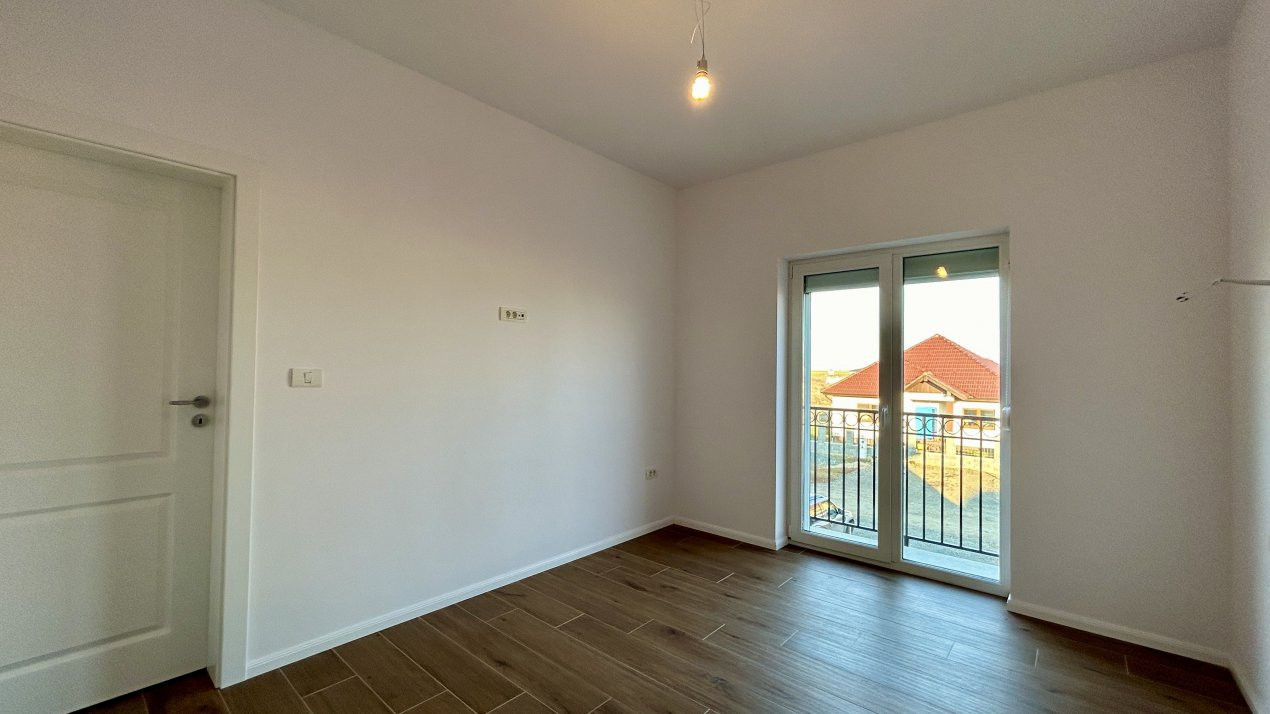 Duplex cu 4 camere si teren de 375 mp - zona Sanandrei 10, foxfort.ro