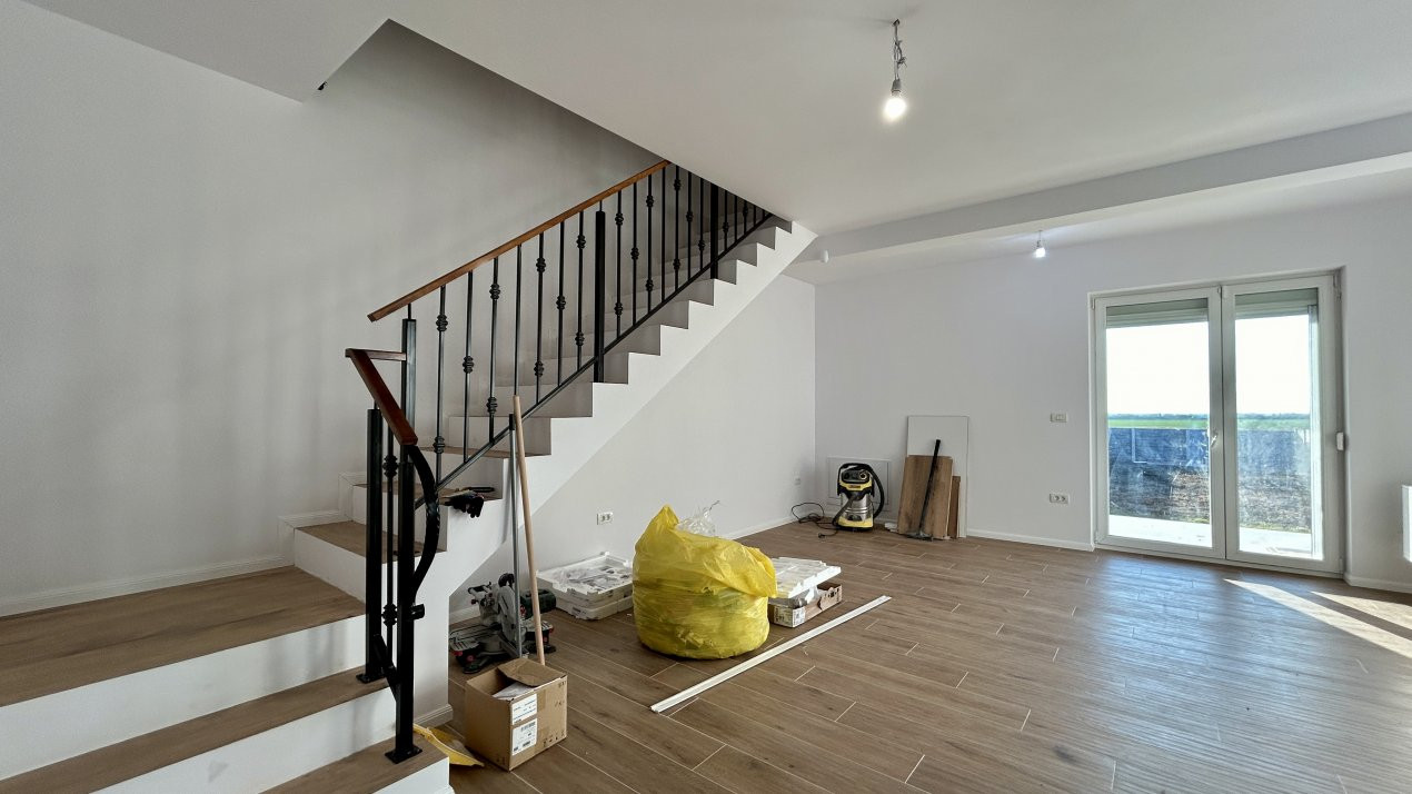 Duplex cu 4 camere si teren de 375 mp - zona Sanandrei 6, foxfort.ro