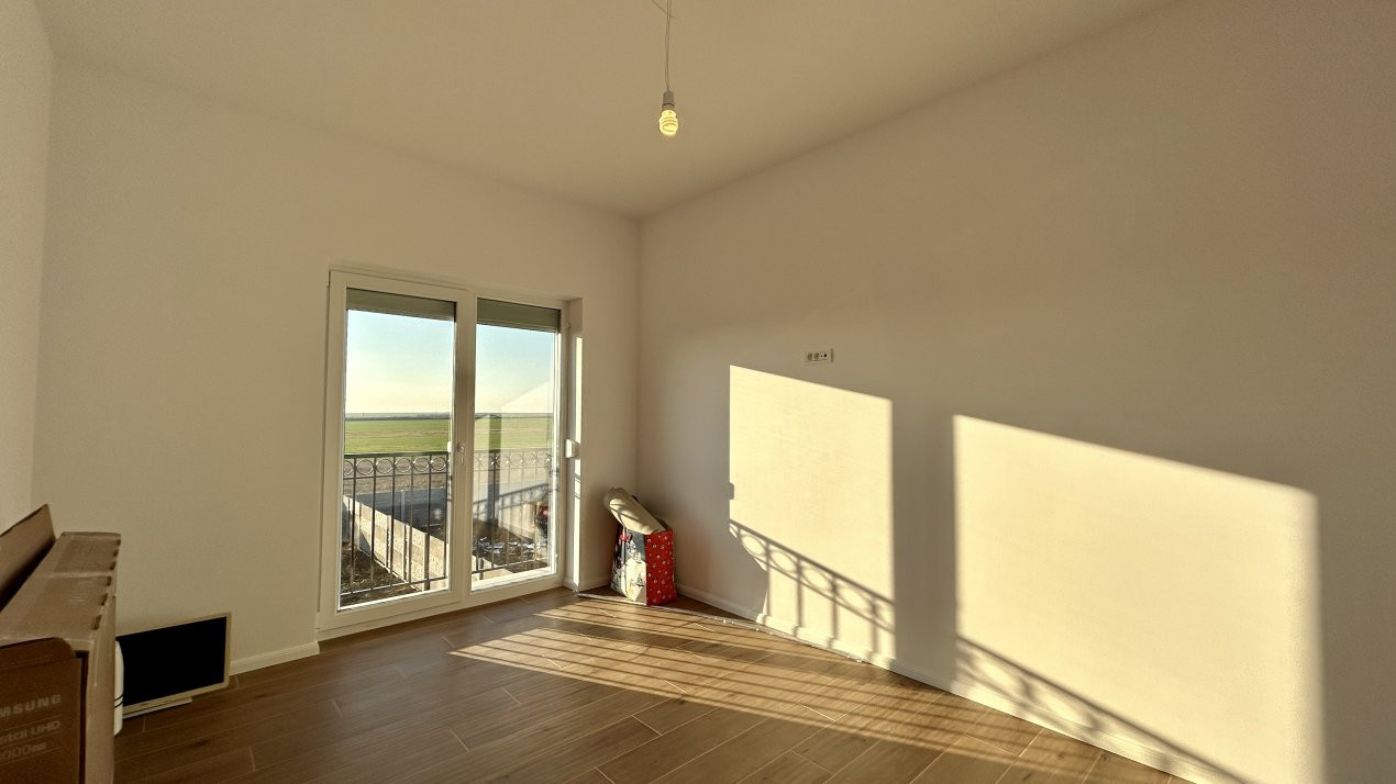 Duplex cu 4 camere si teren de 375 mp - zona Sanandrei 7, foxfort.ro