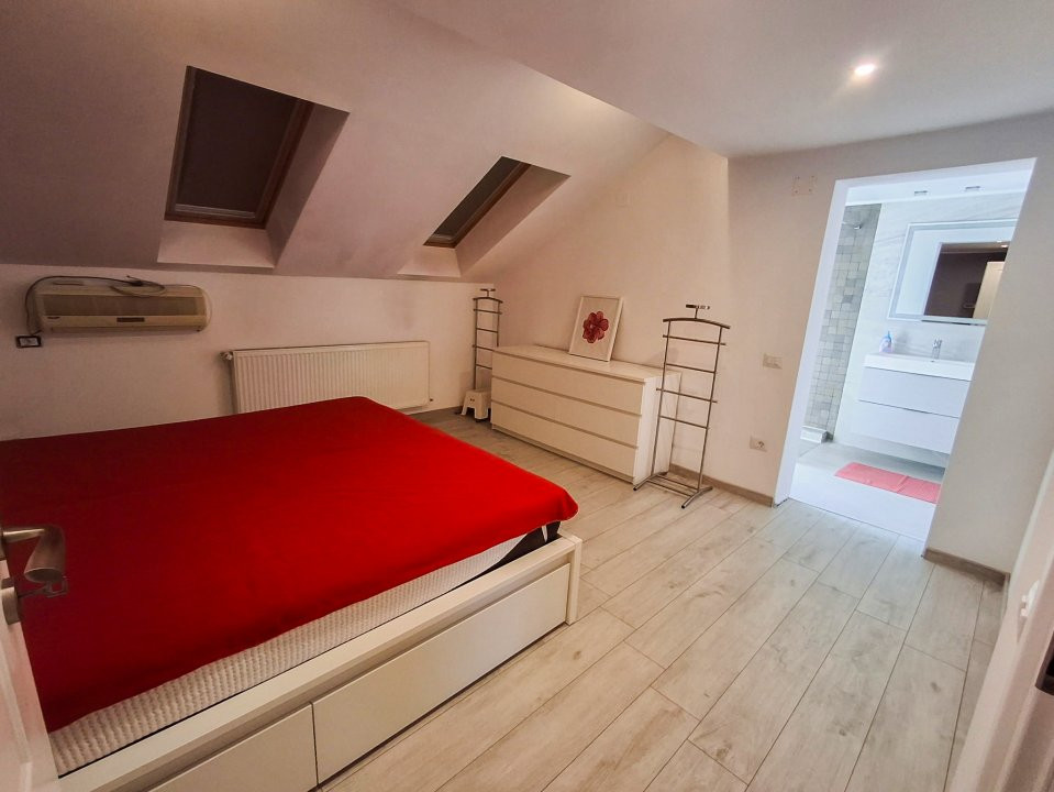 Casa individuala cu 8 camere si teren de 832 mp de vanzare, zona Girocului 24, foxfort.ro