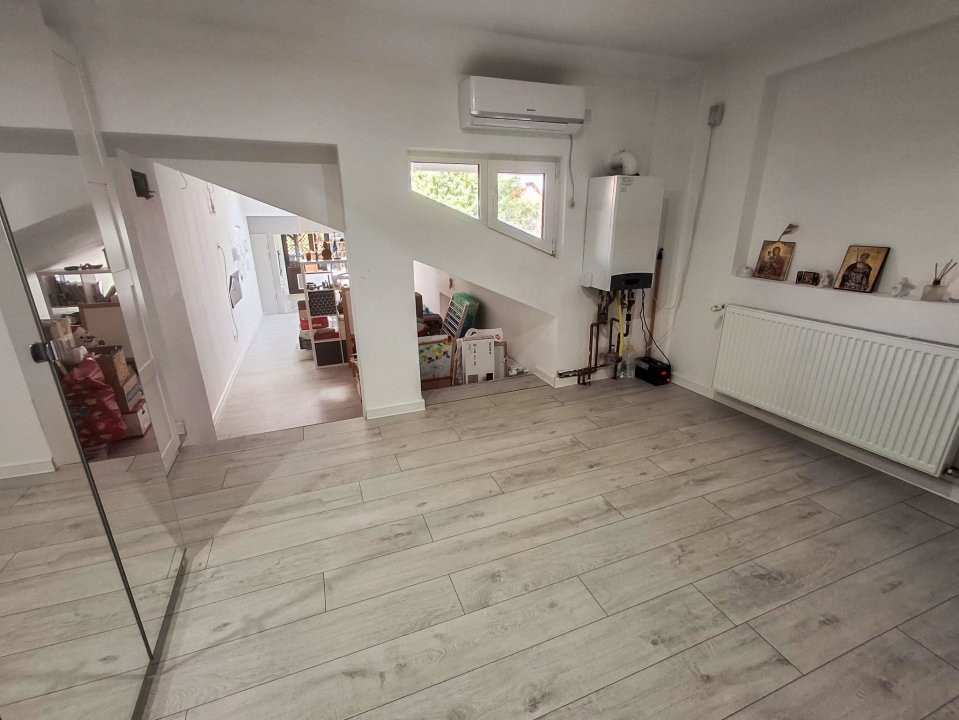 Casa individuala cu 8 camere si teren de 832 mp de vanzare, zona Girocului 20, foxfort.ro