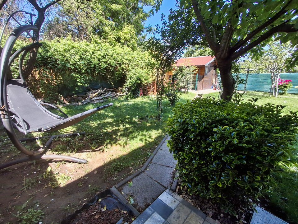 Casa individuala cu 8 camere si teren de 832 mp de vanzare, zona Girocului 32, foxfort.ro