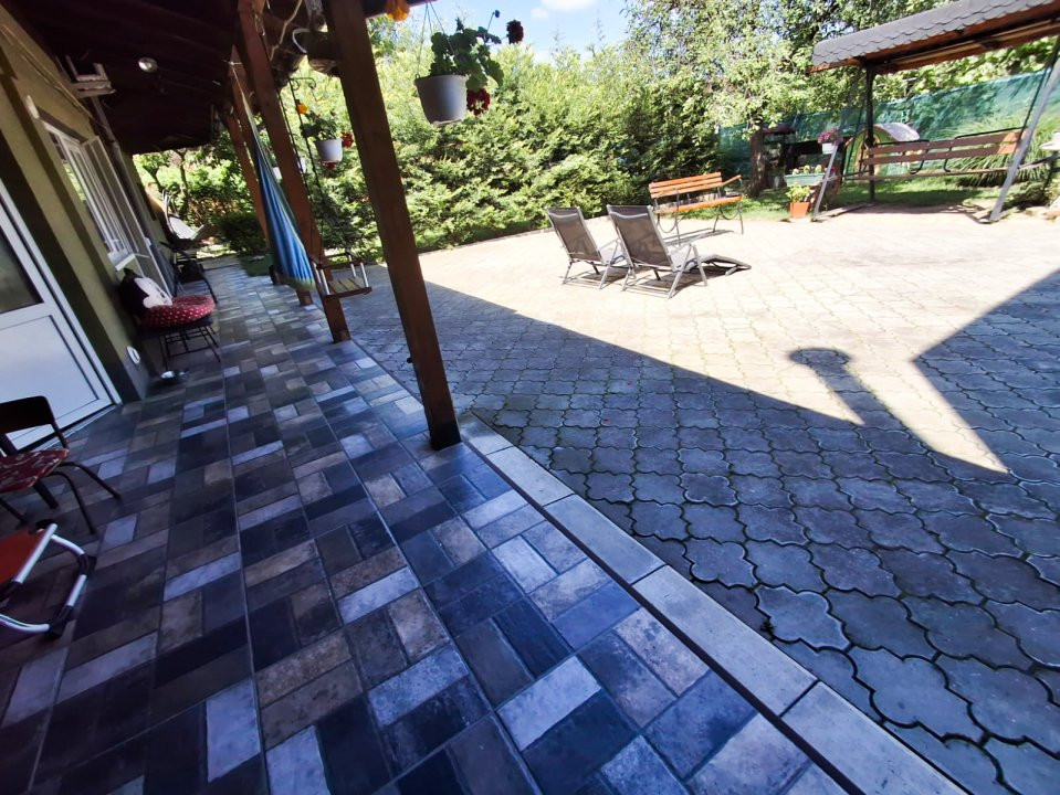 Casa individuala cu 8 camere si teren de 832 mp de vanzare, zona Girocului 34, foxfort.ro