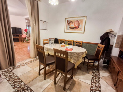 Casa individuala cu 8 camere si teren de 832 mp de vanzare, zona Girocului imagine mica 11, foxfort.ro