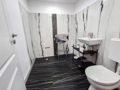 Casa individuala cu 8 camere si teren de 832 mp de vanzare, zona Girocului imagine mica 19, foxfort.ro