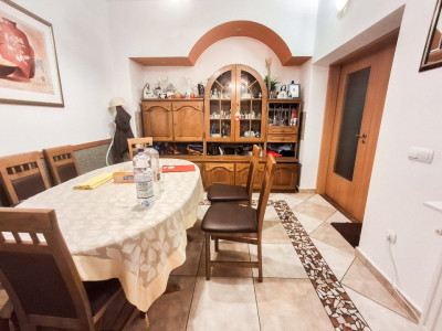 Casa individuala cu 8 camere si teren de 832 mp de vanzare, zona Girocului imagine mica 12, foxfort.ro