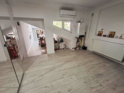 Casa individuala cu 8 camere si teren de 832 mp de vanzare, zona Girocului imagine mica 20, foxfort.ro