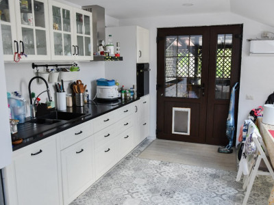 Casa individuala cu 8 camere si teren de 832 mp de vanzare, zona Girocului imagine mica 23, foxfort.ro