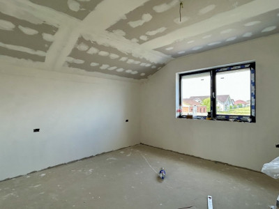 Duplex de vanzare cu 3 camere si toate utilitatile - Sanandrei imagine mica 6, foxfort.ro