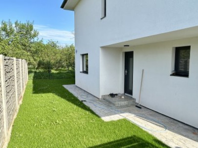 Duplex cu 3 camere, mobilat si utilat de vanzare in Sanandrei