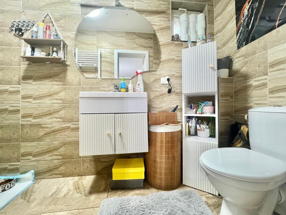 Apartament 2 camere la curte comuna de vanzare, zona Fabric 5, foxfort.ro