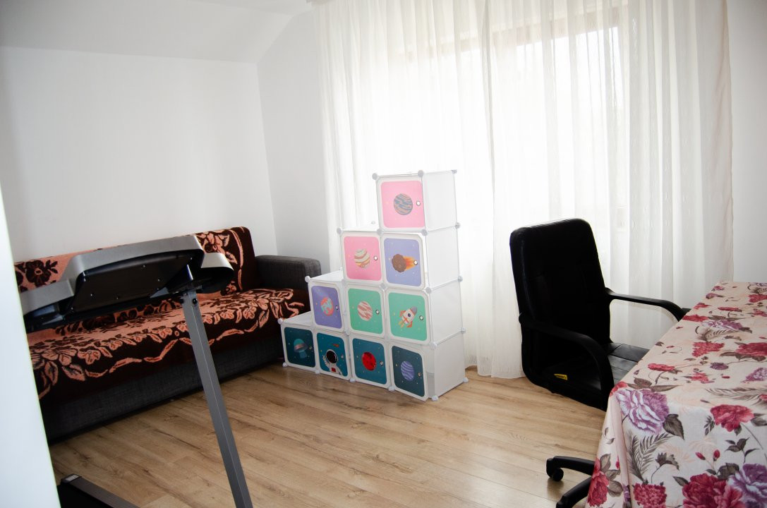 COMISION 0% OFERTA VERII! Casa individuala cu 6 camere de vanzare in Giroc  6, foxfort.ro