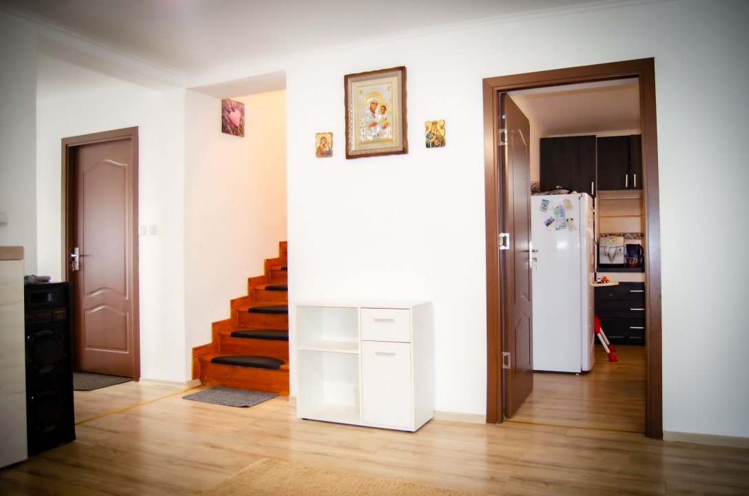 COMISION 0% OFERTA VERII! Casa individuala cu 6 camere de vanzare in Giroc  21, foxfort.ro