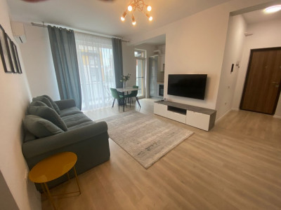 Apartament 2 camere de inchiriat si loc de parcare, Dumbravita