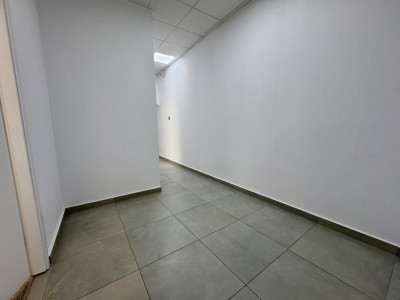 Complexul studentesc, 108 mp, ideal cabinete medicale/stomatologice sau farmacie imagine mica 5, foxfort.ro