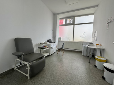 Complexul studentesc, 108 mp, ideal cabinete medicale/stomatologice sau farmacie imagine mica 12, foxfort.ro