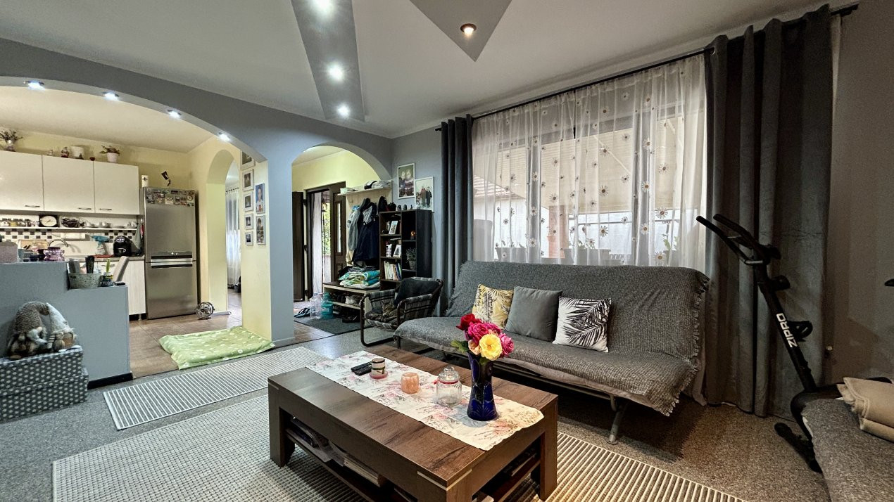 COMISION 0% Casa individuala 4 camere utilata, cu garaj dublu - Giarmata 5, foxfort.ro