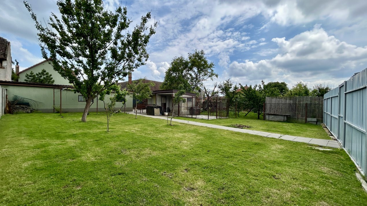 COMISION 0% Casa individuala 4 camere utilata, cu garaj dublu - Giarmata 35, foxfort.ro