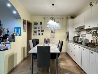 COMISION 0% Casa individuala 4 camere utilata, cu garaj dublu - Giarmata imagine mica 12, foxfort.ro