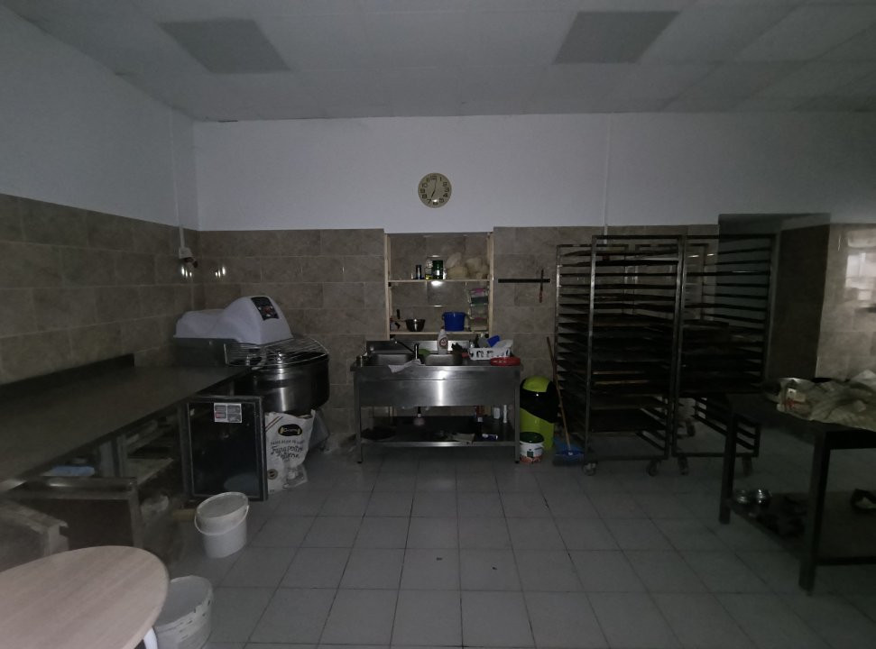 Spatiu comercial + casa individuala 3 camere, garaj dublu, Freidorf 5, foxfort.ro