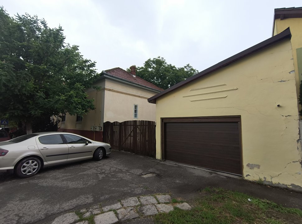 Spatiu comercial + casa individuala 3 camere, garaj dublu, Freidorf 13, foxfort.ro