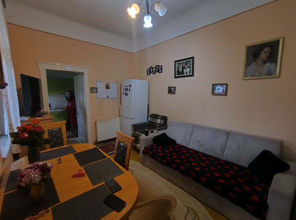 Casa individuala 3 camere, garaj + Spatiu comercial, Freidorf 24, foxfort.ro