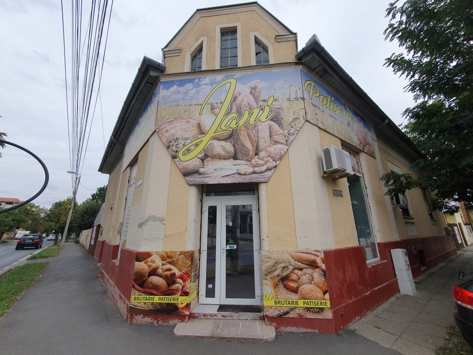 Casa individuala 3 camere, garaj + Spatiu comercial, Freidorf 35, foxfort.ro