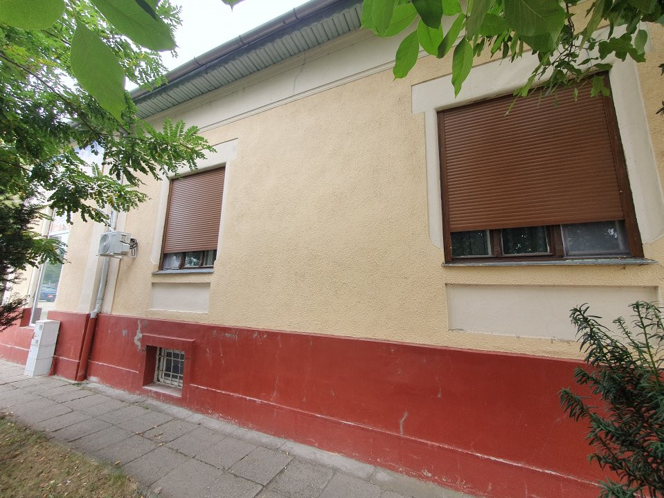 Casa individuala 3 camere, garaj + Spatiu comercial, Freidorf 36, foxfort.ro