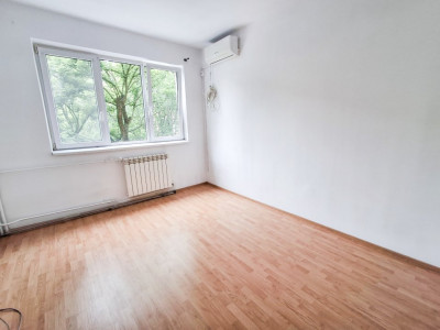 Garsoniera de vanzare in Timisoara, zona Buziasului