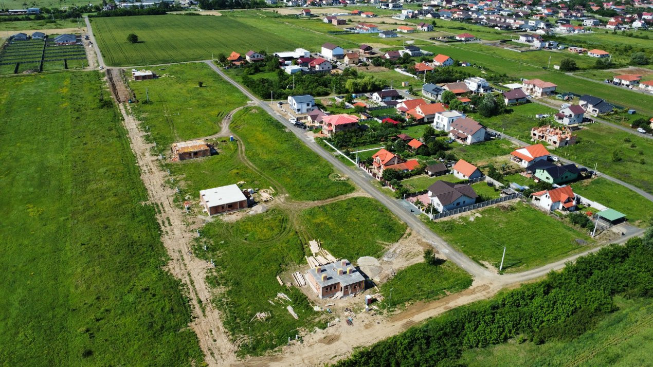 Teren intravilan de agrement, toate utilitatile + Asfalt 4, foxfort.ro