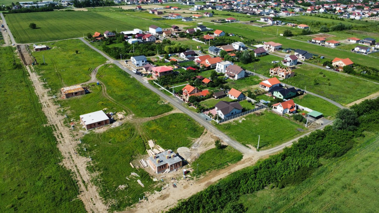 Teren intravilan de agrement, toate utilitatile + Asfalt 7, foxfort.ro