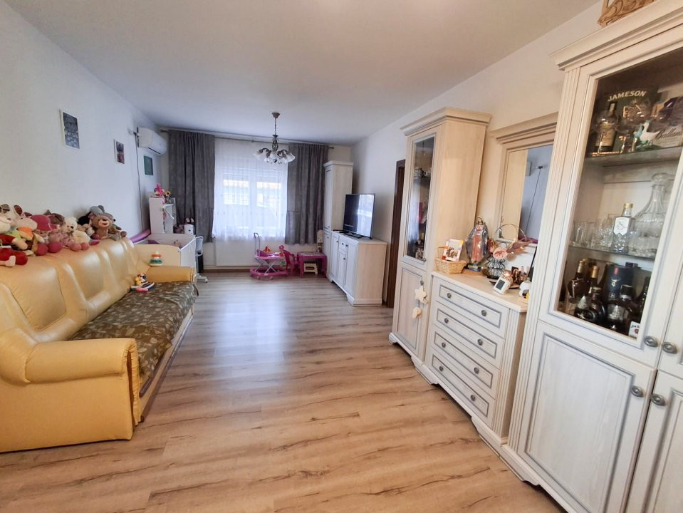 Casa individuala cu 5 camere de vanzare in Timisoara, zona Lunei 1, foxfort.ro