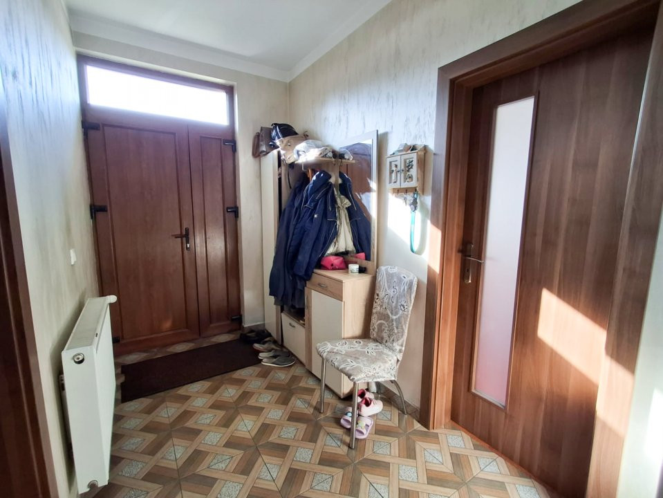 Casa individuala cu 5 camere de vanzare in Timisoara, zona Lunei 8, foxfort.ro