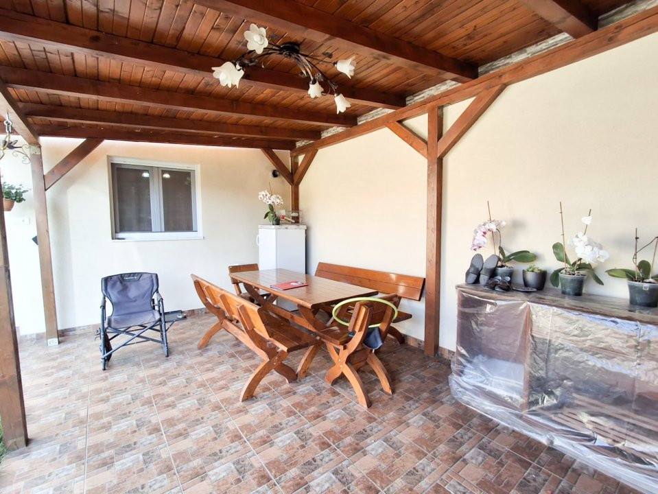 Casa individuala cu 5 camere de vanzare in Timisoara, zona Lunei 15, foxfort.ro