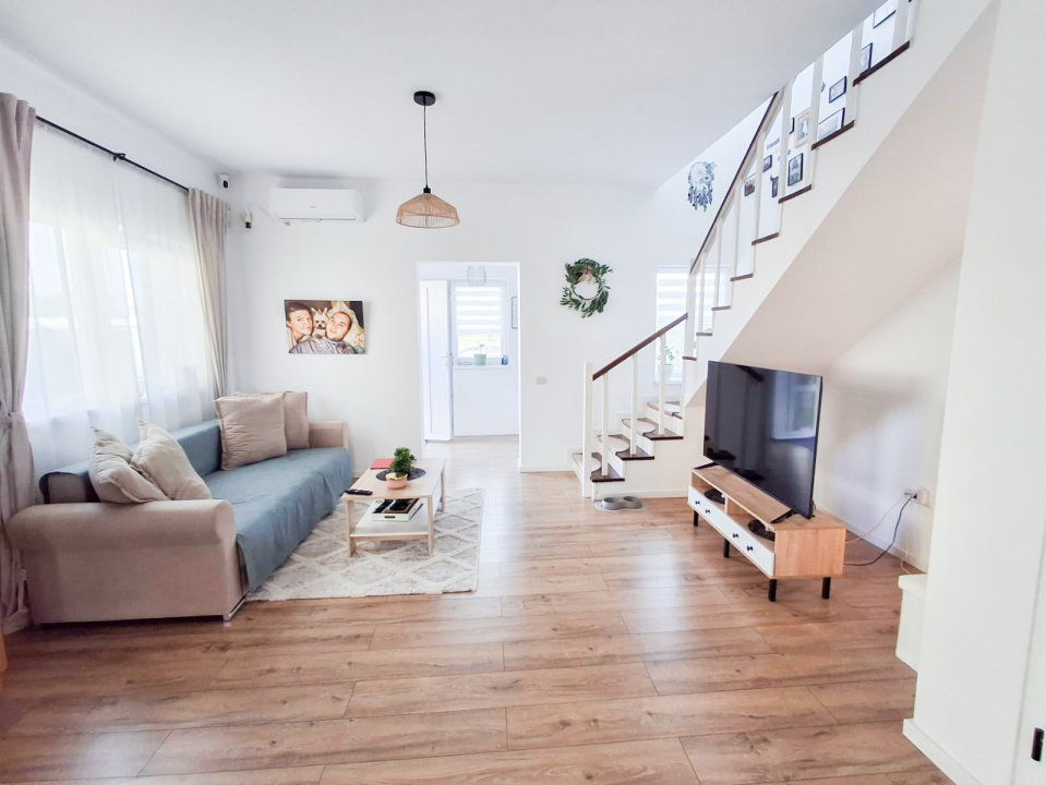 Casa tip duplex cu 3 camere de vanzare in Bucovat 1, foxfort.ro